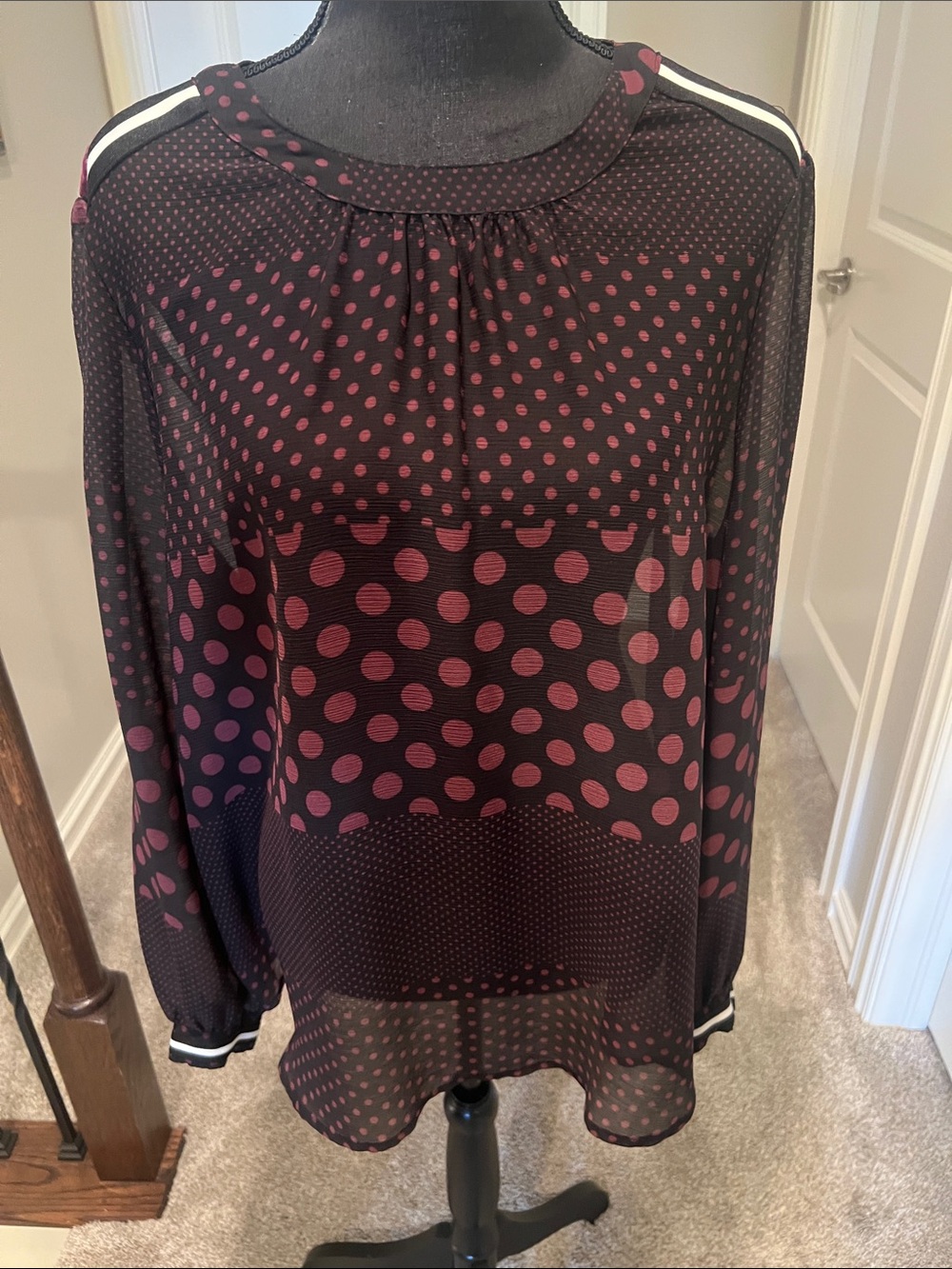 🎯 2/$5 Who What Wear Black and Burgundy Mixed Polka Dot Long-Sleeve Blouse